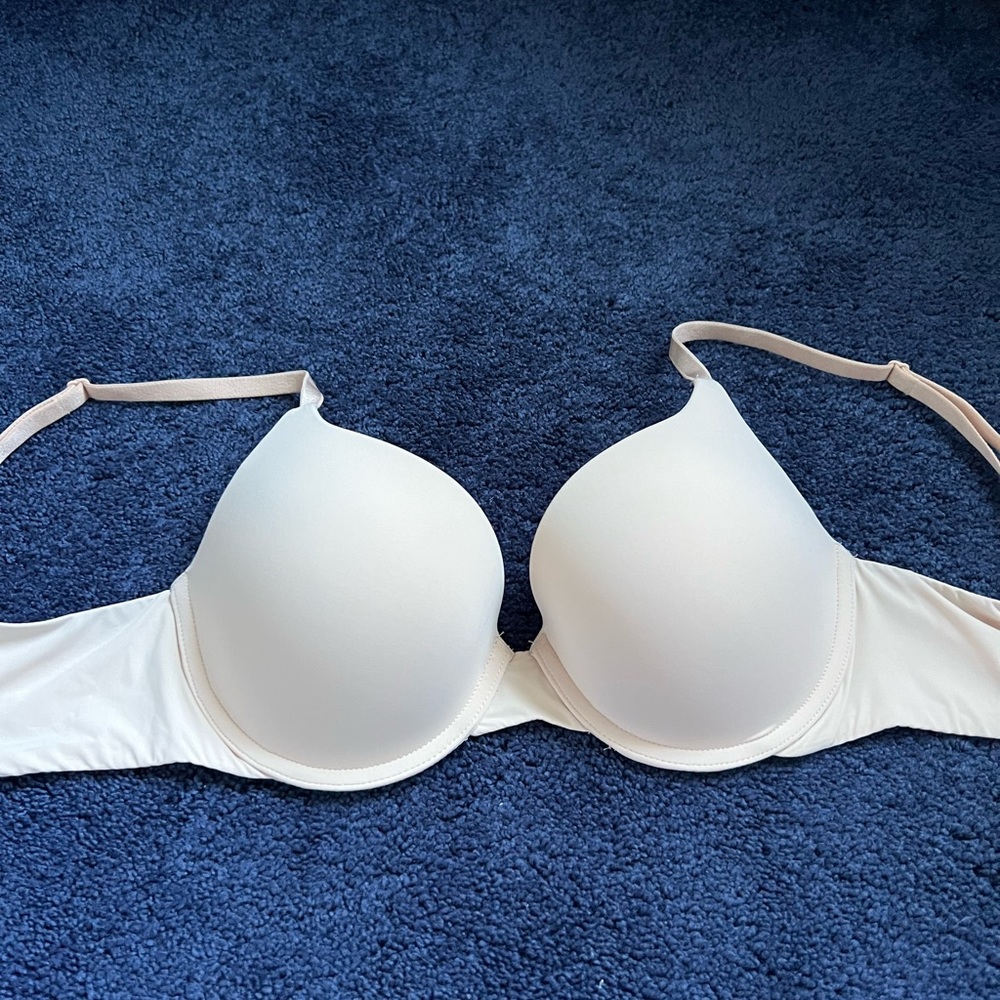 Victorias Secret T Shirt Push Up